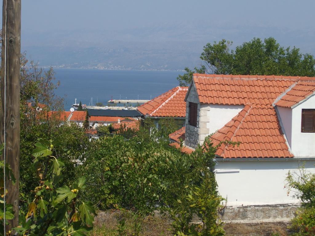 Apartments Marina Supetar Kültér fotó